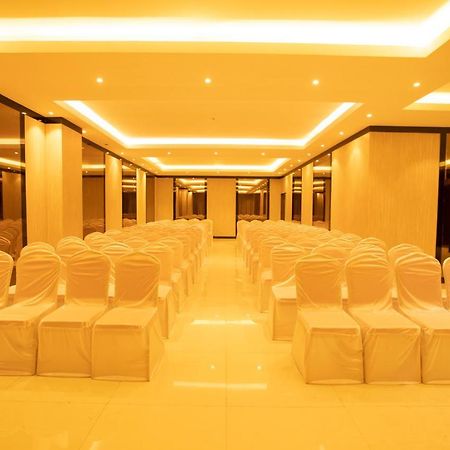 Hotel Mars Classic Chennai Esterno foto