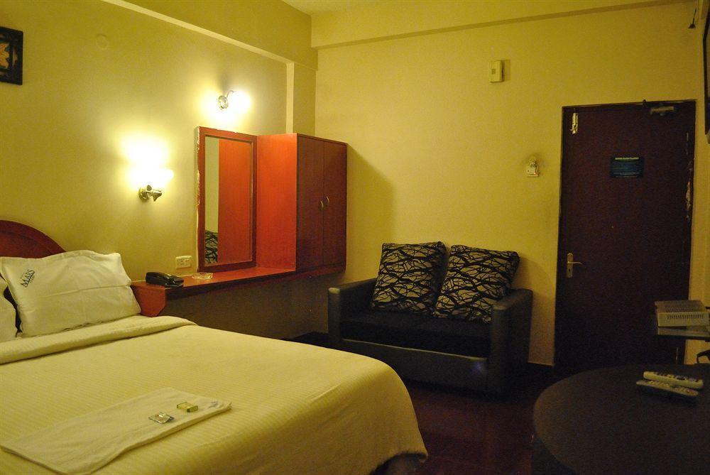 Hotel Mars Classic Chennai Esterno foto