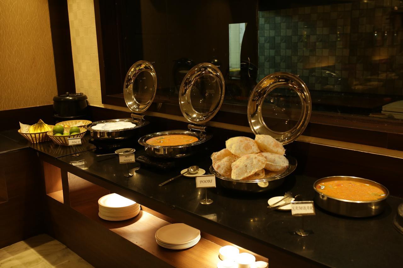 Hotel Mars Classic Chennai Esterno foto