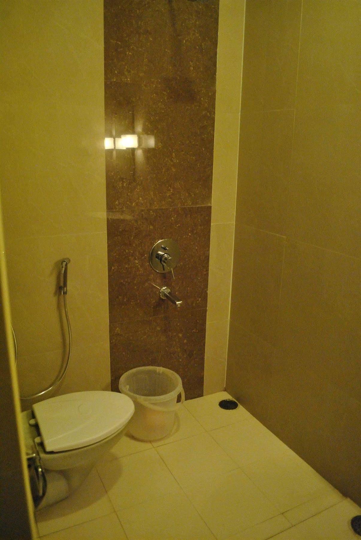 Hotel Mars Classic Chennai Esterno foto