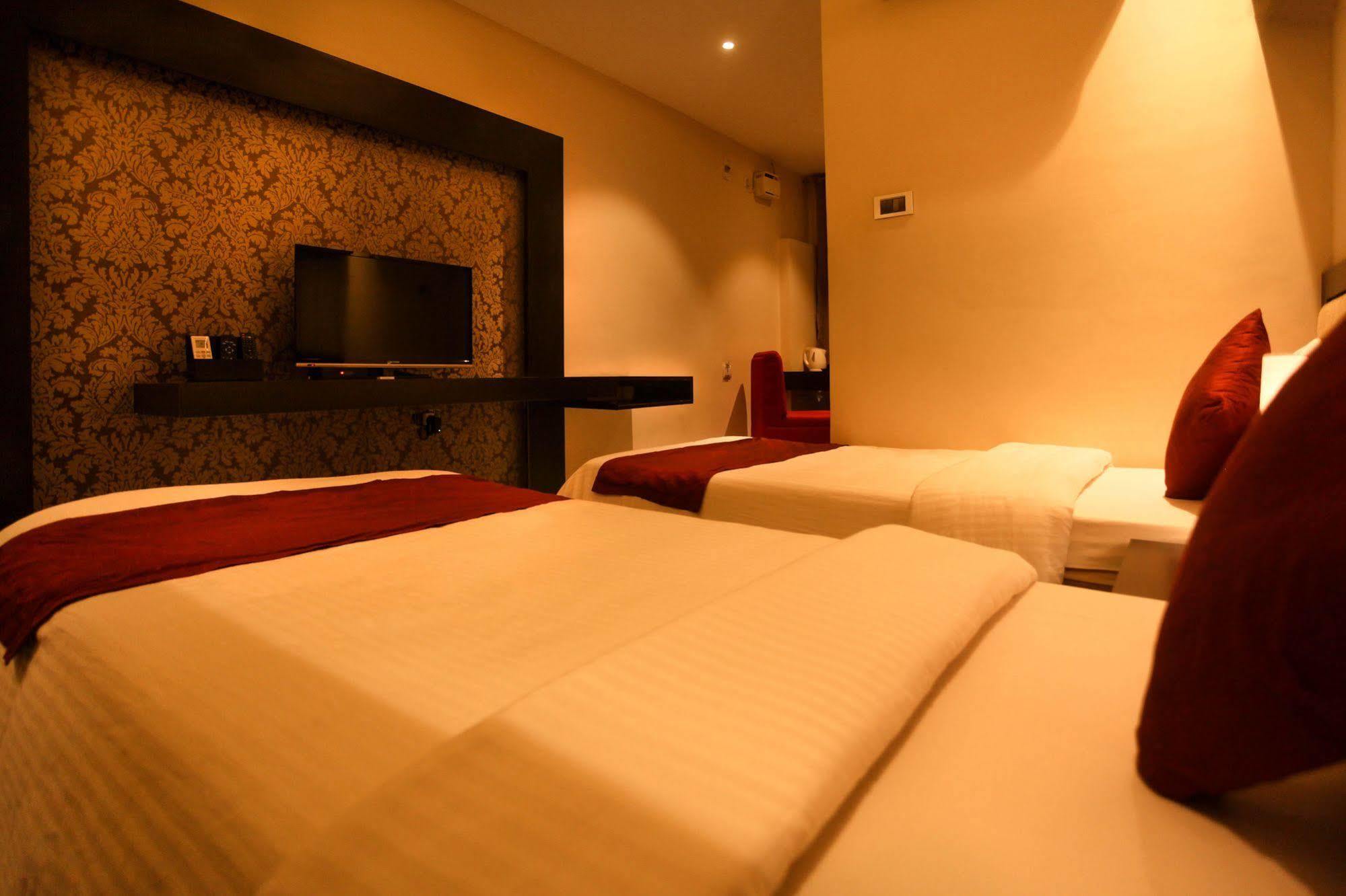Hotel Mars Classic Chennai Esterno foto